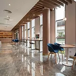 Holiday Inn Express Shanghai Jinqiao Central By Ihg