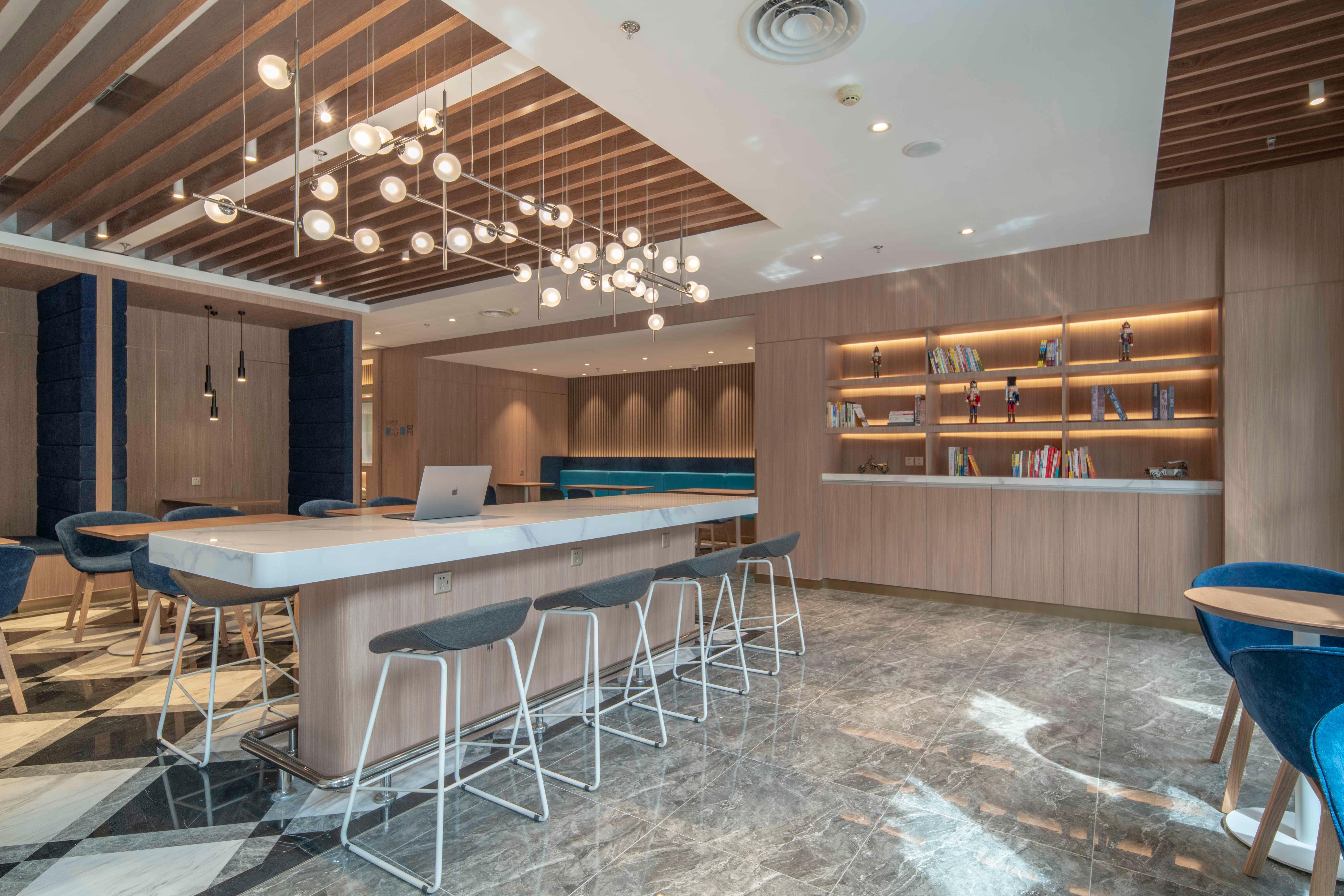 Express Jinqiao By Ihg