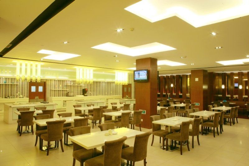 Hotel Express Jinqiao By Ihg 3*